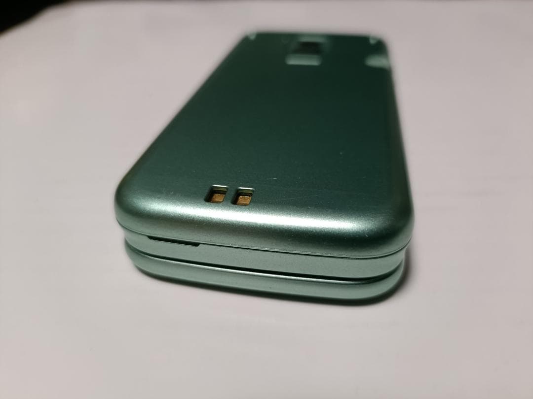 ☆docomo らくらくホン F-02J ミントグリーン