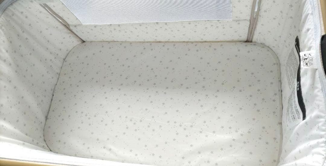 HZDMJ 2023新型ベビーベッド　ベージュ