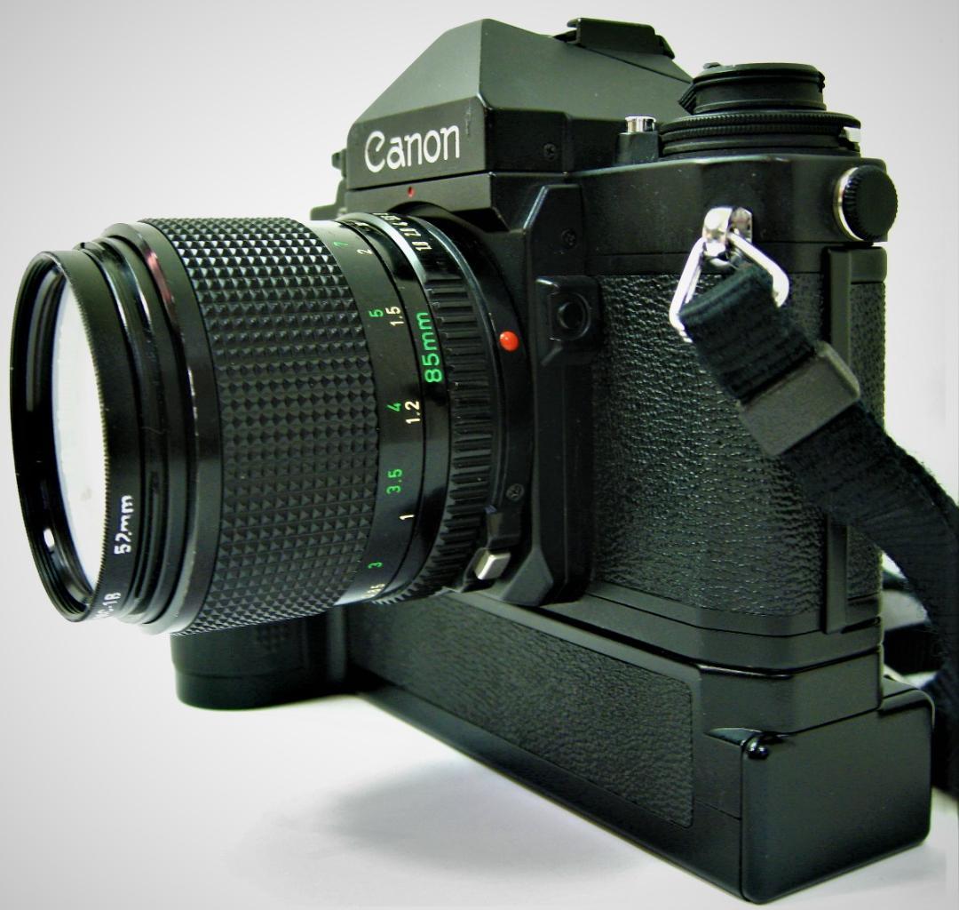 美品アンティーク キャノン NEW F-1 FD 85mm F1.8ワインダー付