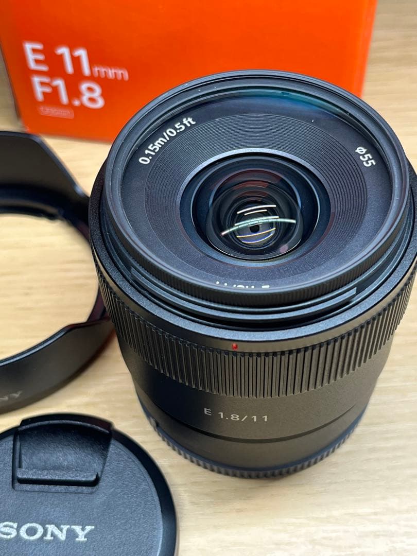SONY E 11mm F1.8 レンズ