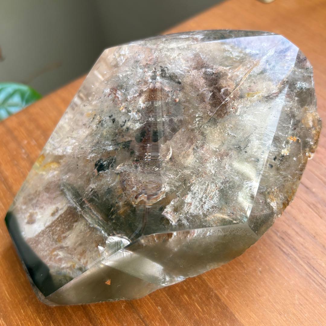 高品質 天然石 水入り流砂 四季ガーデンクォーツ原石置物900g