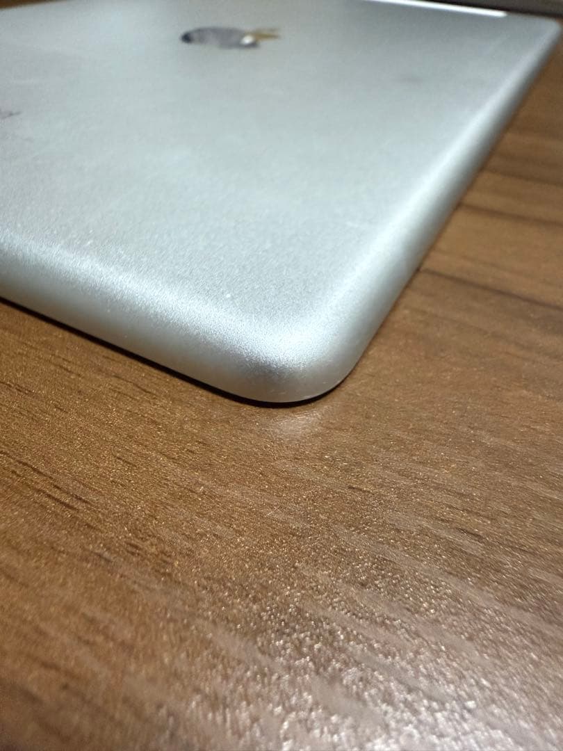 【hirary】Apple iPad (第5世代) 32GB