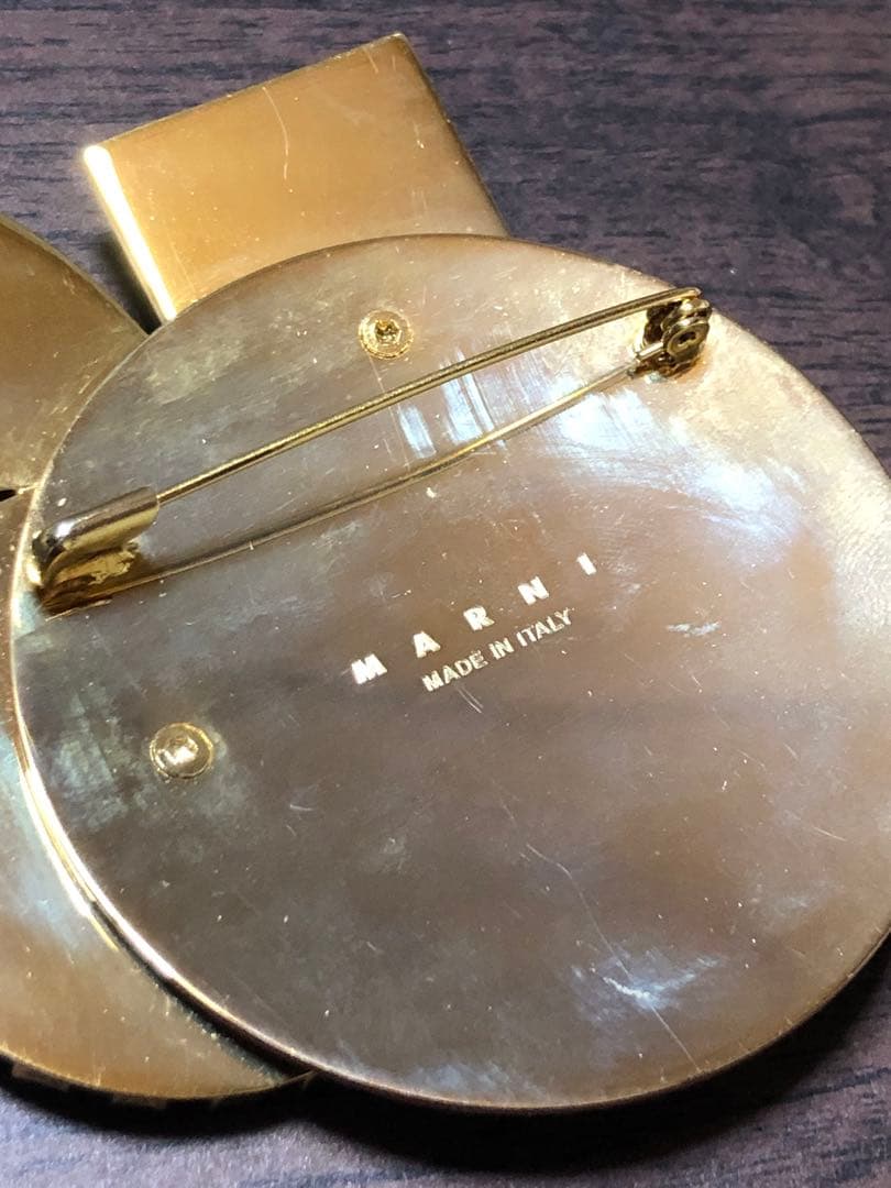 MARNI 幾何学的デザイン ブローチ