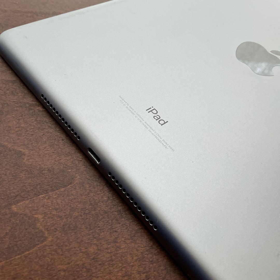 Apple iPad本体第6世代32GBwifiモデル　バッテリー最大容量68%