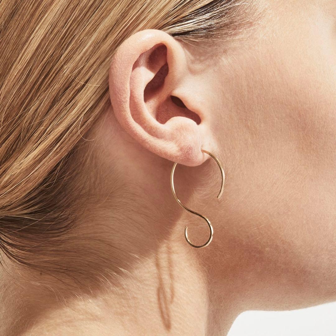 shihara S字　ピアス K18 大