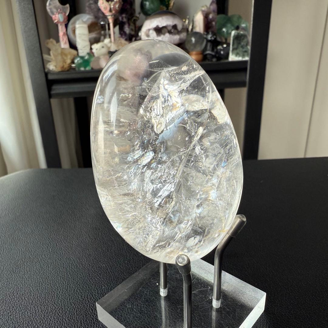 天然石虹あり　水晶の握り石　置物NO.020509