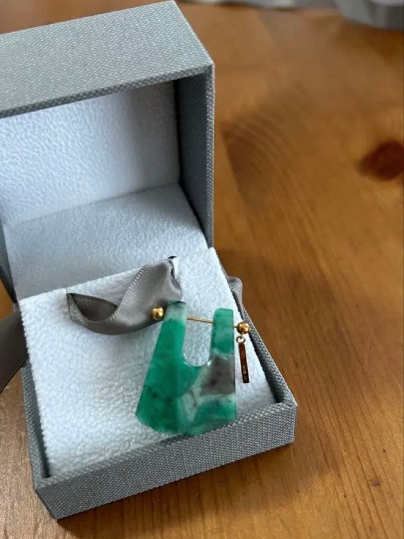 ころんたん　MONAKA モナカジュエリー エメラルド ロックピアス