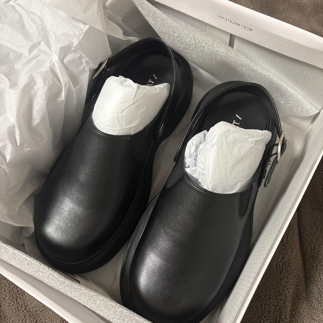 クロッグサボシューズ