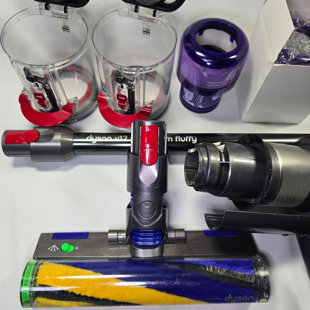 dyson ダイソン 掃除機 コードレスクリーナー sv18 豪華セット✨️