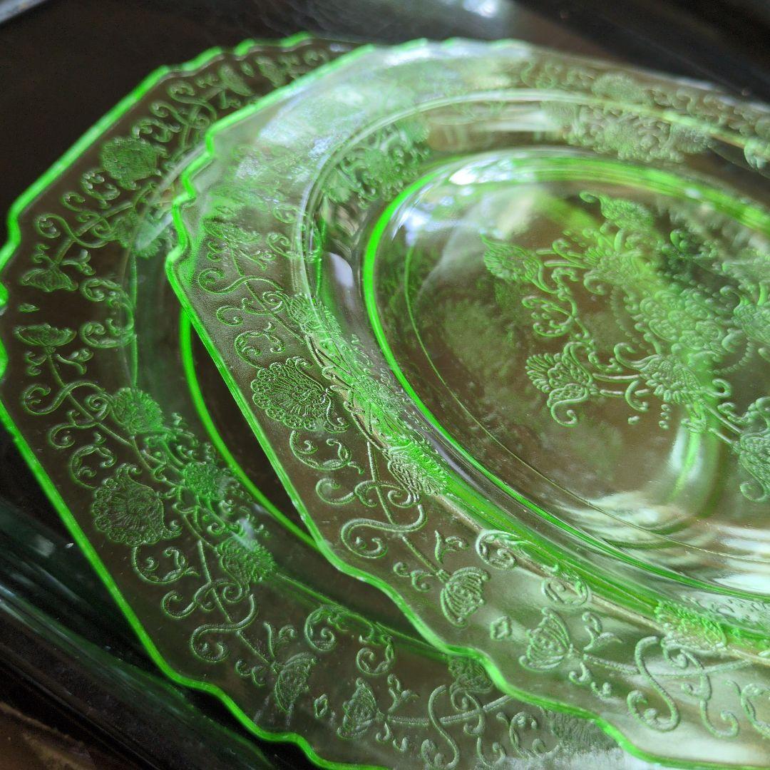 ヘーゼルアトラス　ウランガラス　フローレンス　ディプレッションガラス　プレート