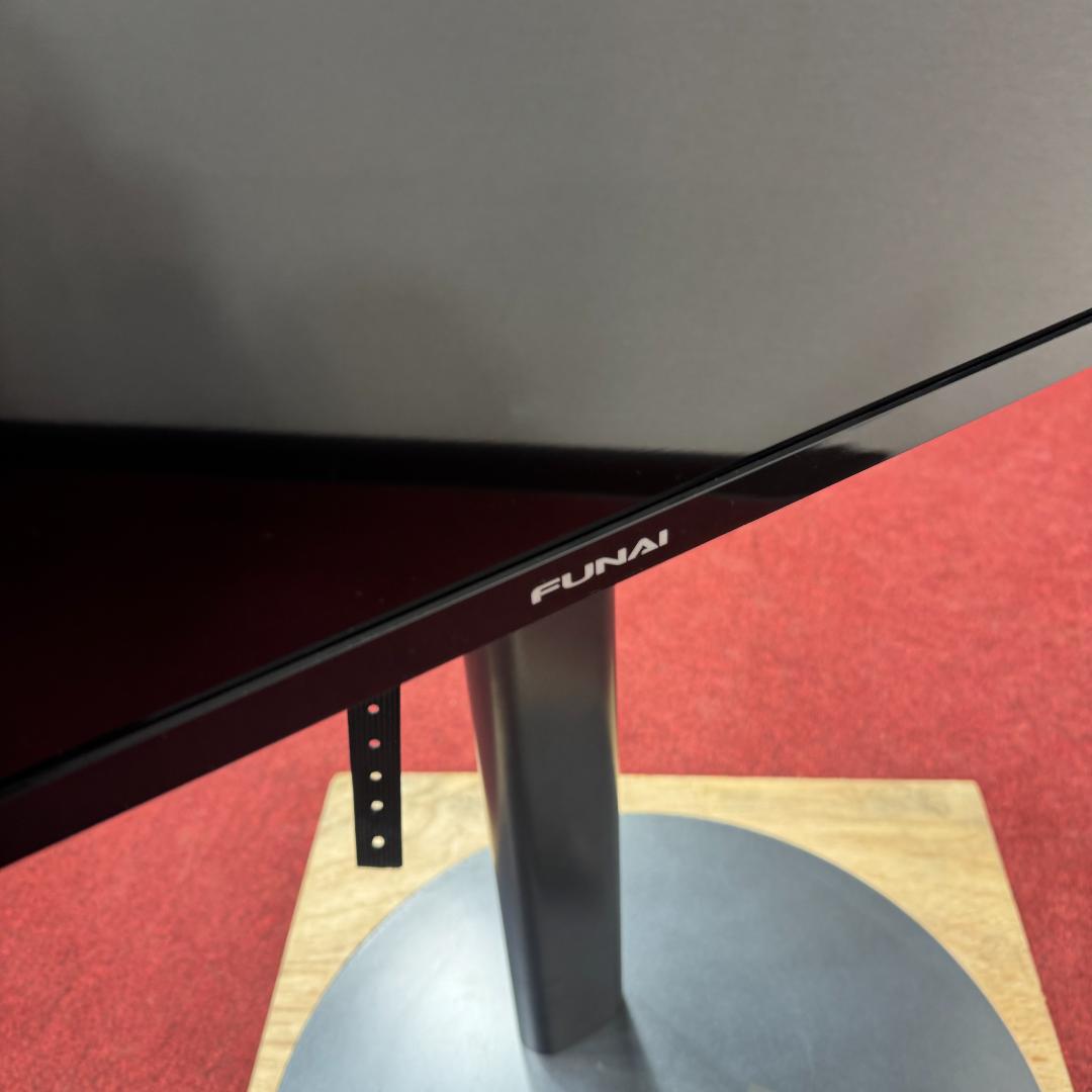 東京23区送料無料　美品フナイ液晶カラーテレビ　2022年製43型　スタンド付き