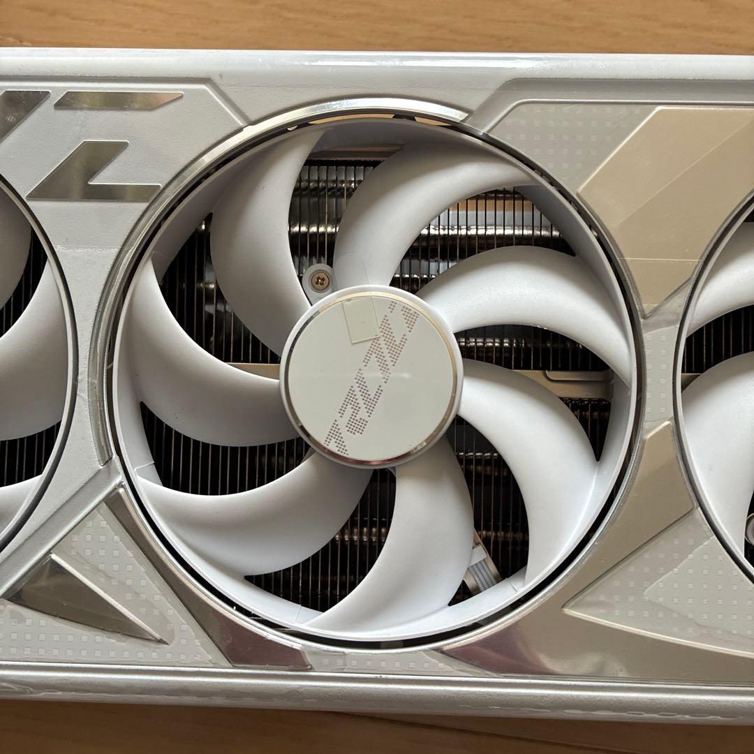 ASUS ROG RTX 4090 ヒートシンク　ファン　バックプレート　LED