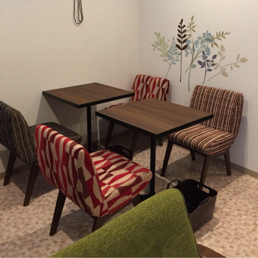 60X60XH71ブラウンの正方形カフェテーブル2台価格【大阪府引き取り限定】