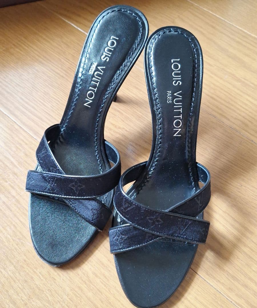 美品　LOUIS VUITTON ルイヴィトン ブラック ミュール 36