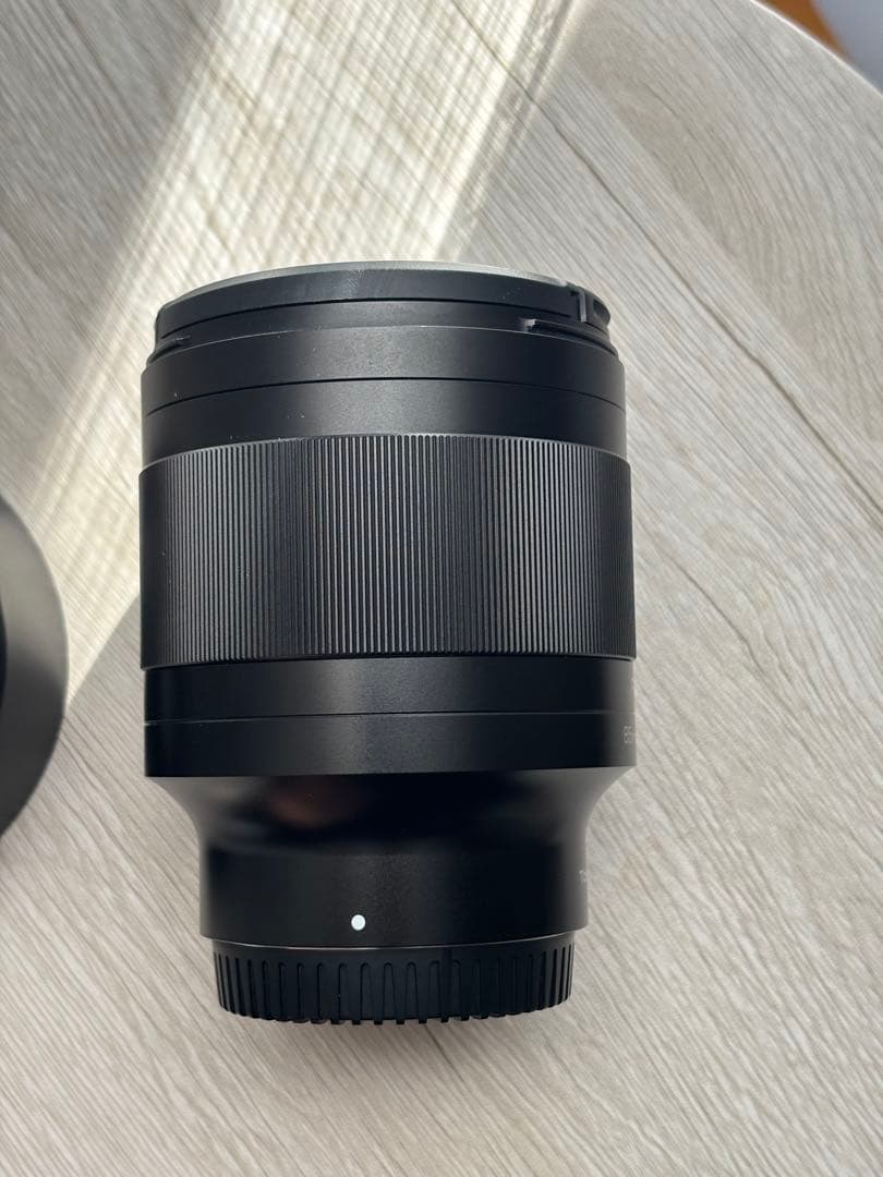 Tokina atx-m 85mm F1.8 FE レンズ