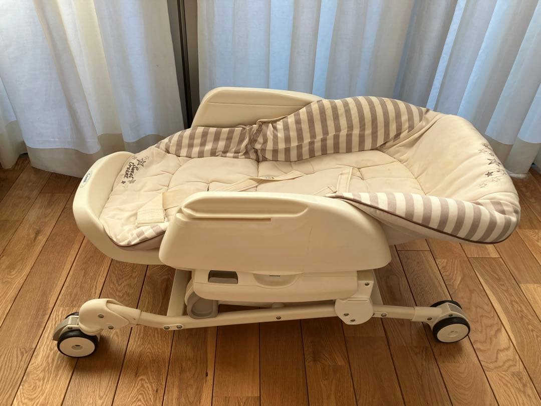 コンビ　電動ハイローチェア　ネムリラ