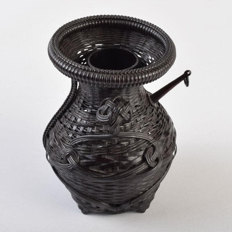 茶道具　篭師　和田麟之作　小猿花入　共箱　C　9123