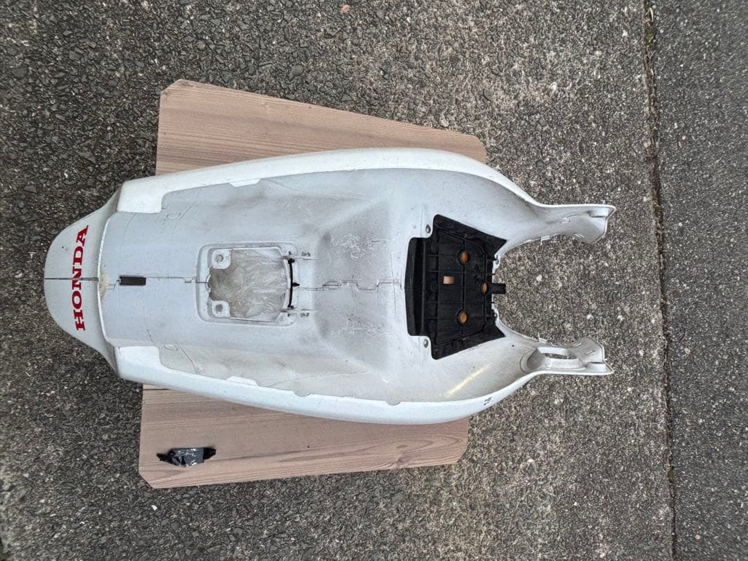 ns1 サイドカバー、シート