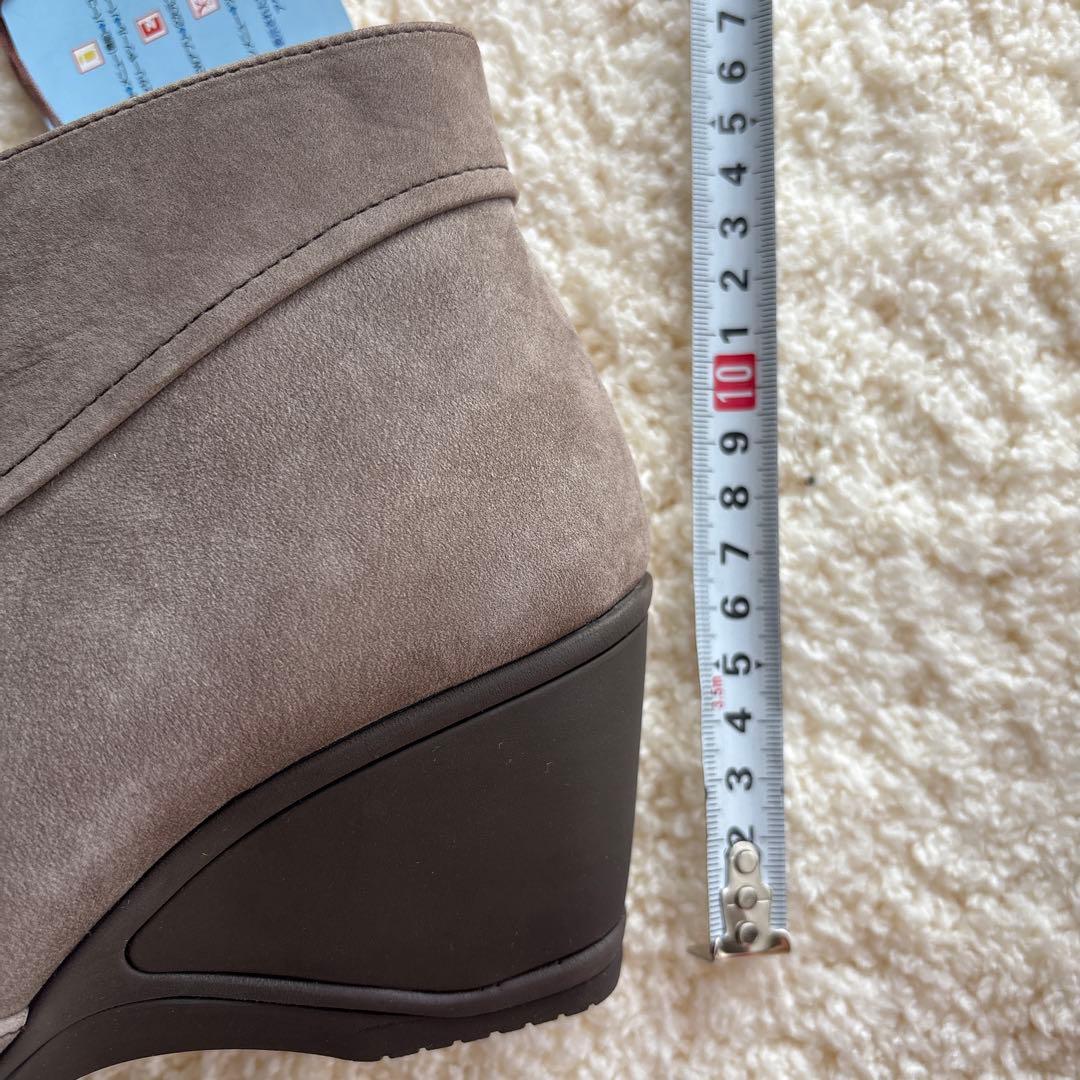 新品　pedala ショートブーツ　23センチ2E 淡いブラウン