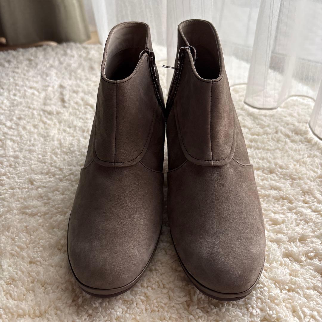 新品　pedala ショートブーツ　23センチ2E 淡いブラウン