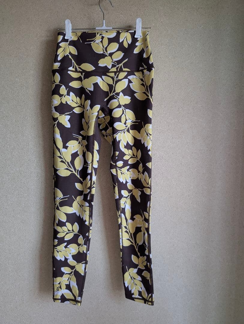 SUKALA　トップスM ボトムスS