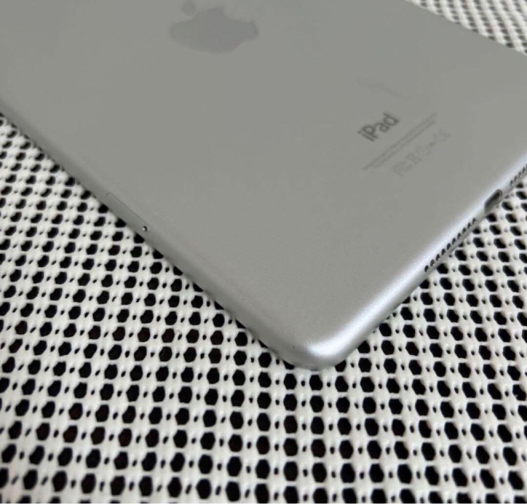 779【早い者勝ち】iPad mini4 第4世代 128GB SIMフリー☆