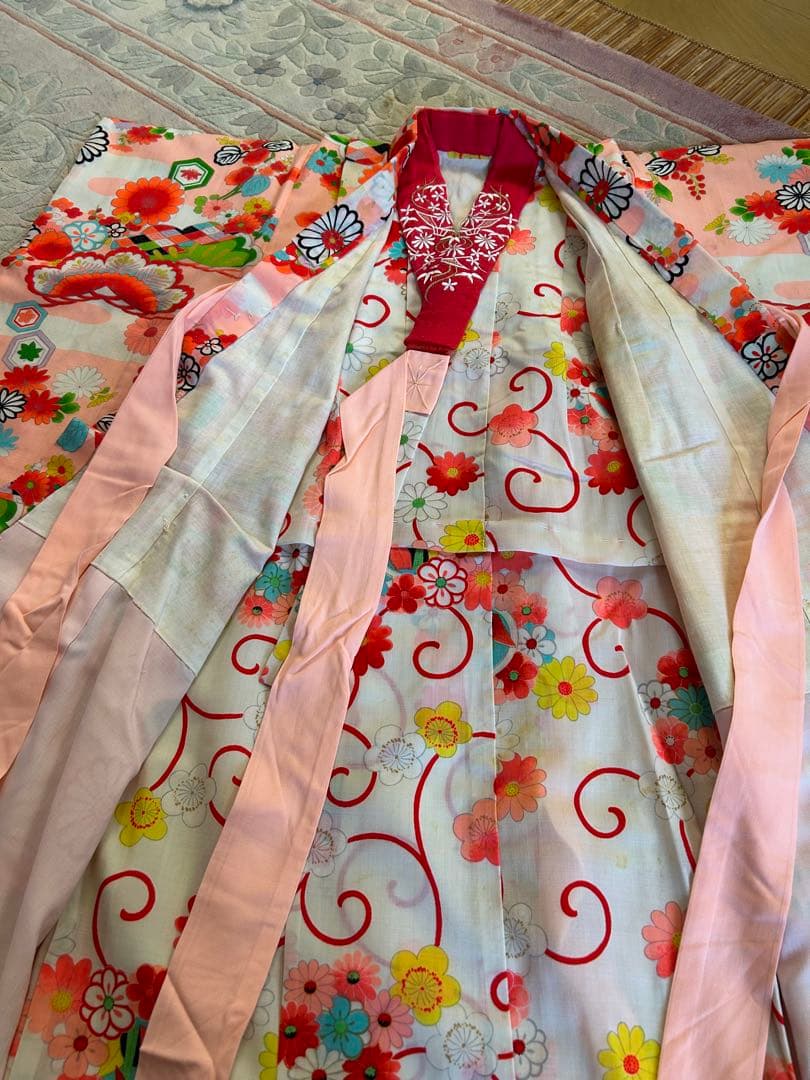 七五三用 赤とピンクの花柄和服