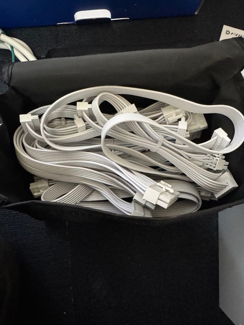 ドスパラセレクト 850W 80+GOLD電源ユニット 白