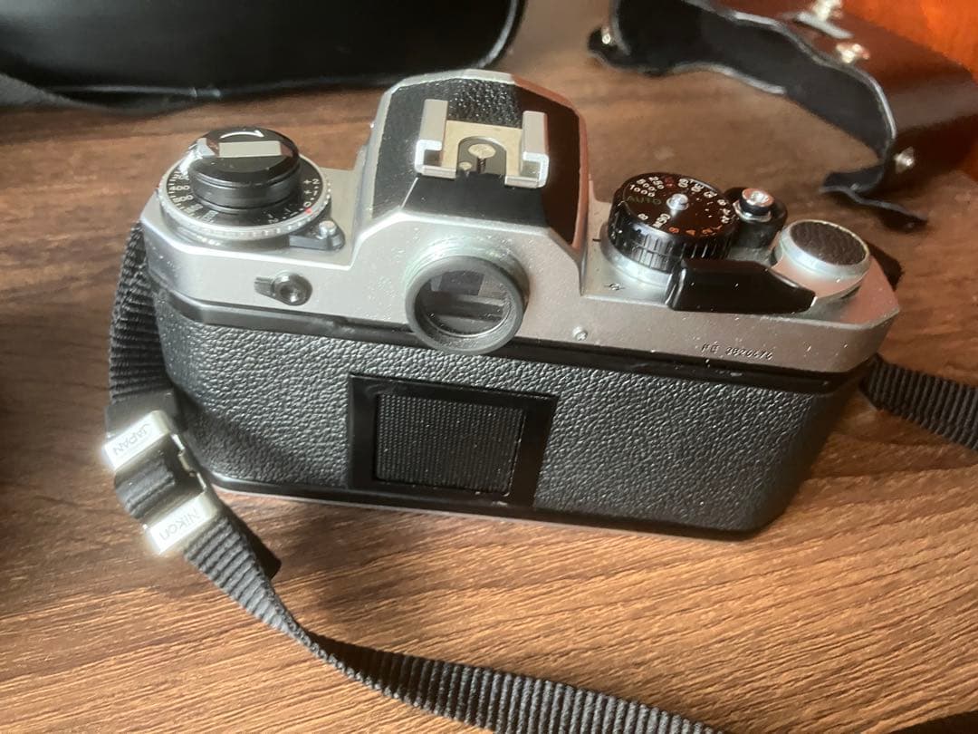 ニコン　FE ストロボ付き