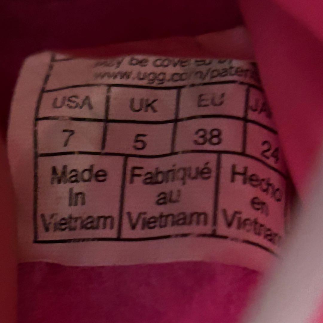 UGG アグ　スクランチータ　24cm