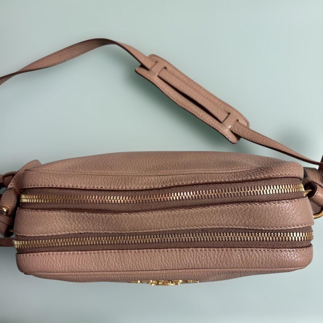 プラダ PRADA 斜めがけショルダーバッグ レザー　ベージュ　ゴールド