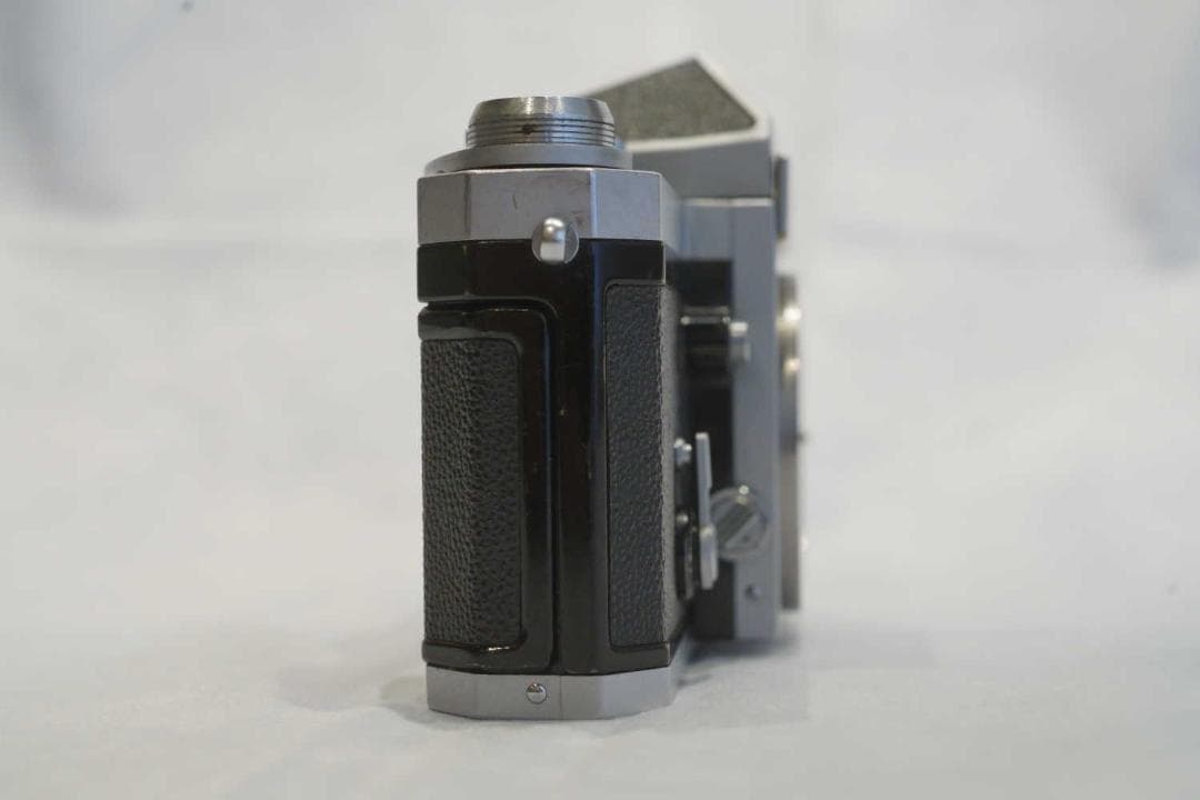 Nikon F 一眼レフカメラ