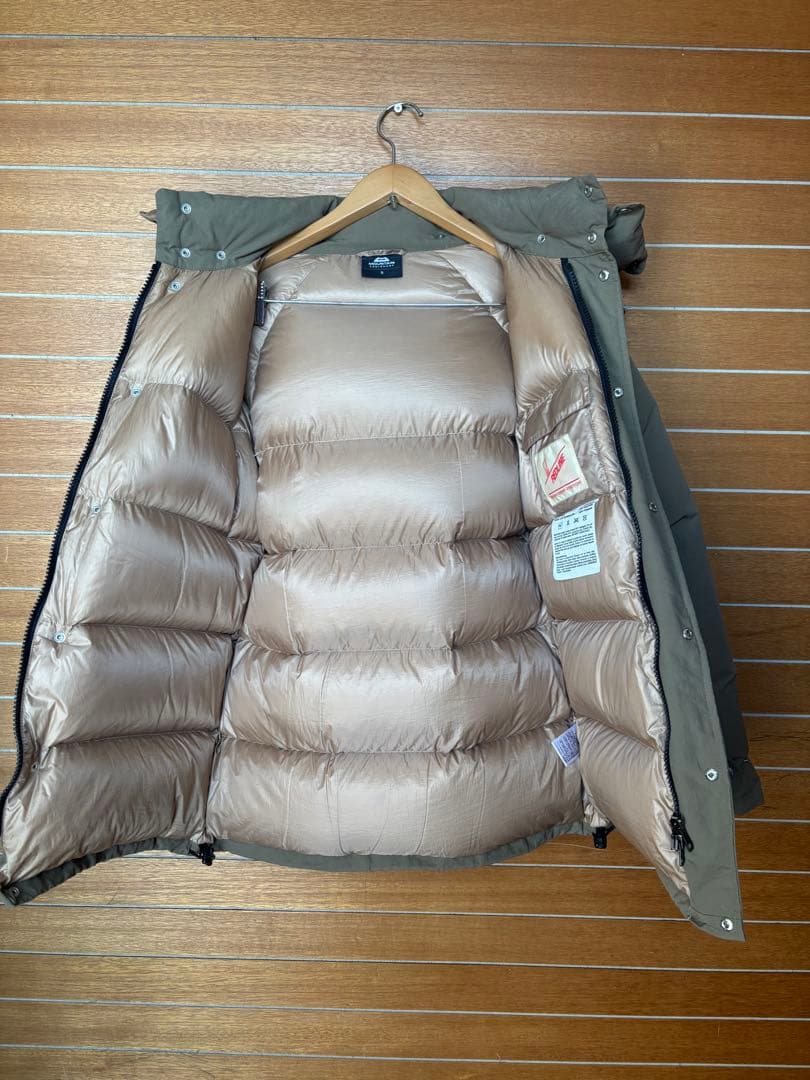 マウンテンイクイップメント　レトロレッドライン　ダウンジャケット　S