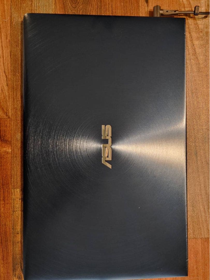 ASUS UX334F ノートPC