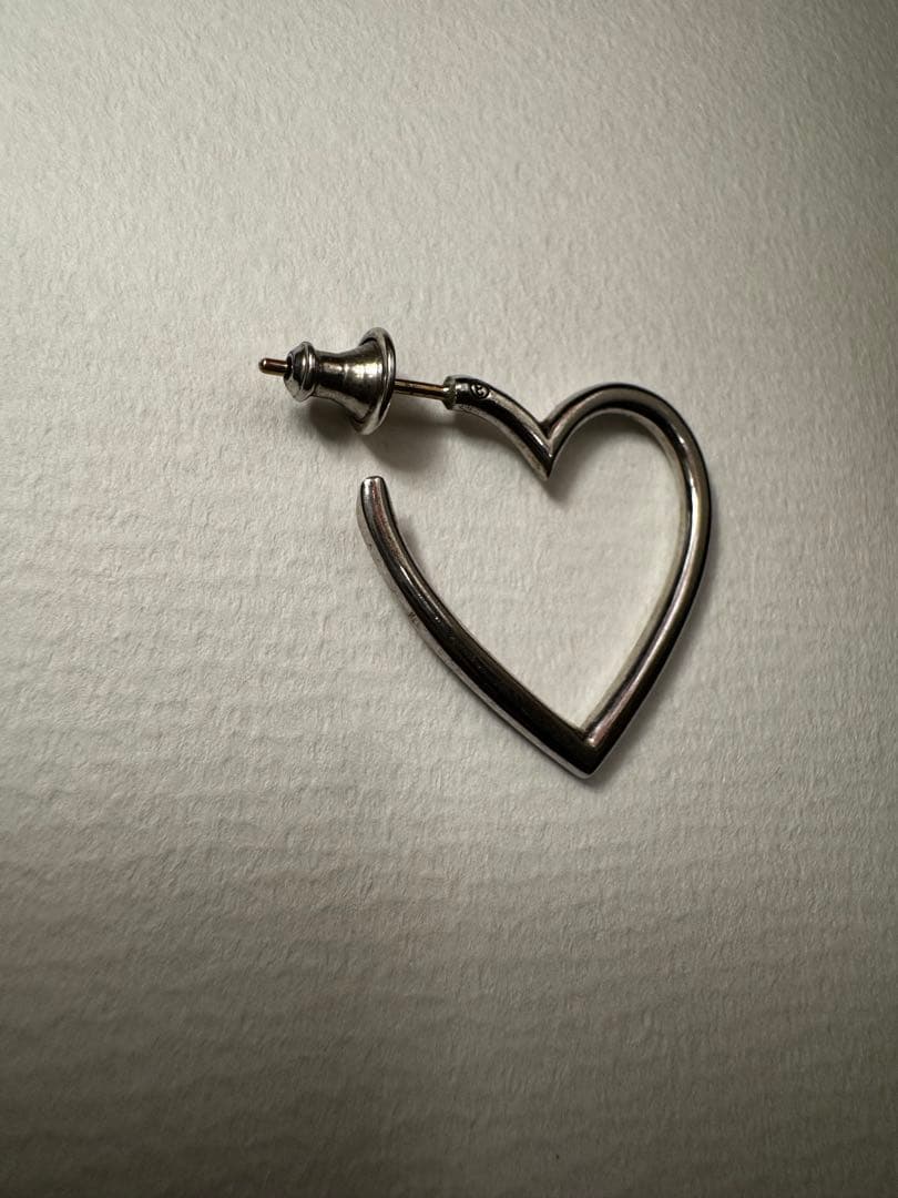 Girls Don't Cry CAREERING ピアス 片耳用