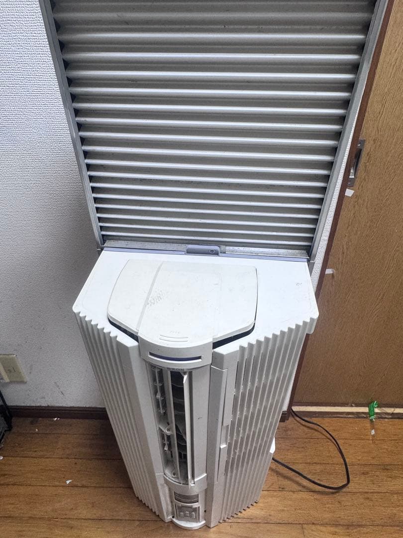 24時だけ！TOYOTOMI 窓用エアコン TIW-A18K リモコン付き枠付き