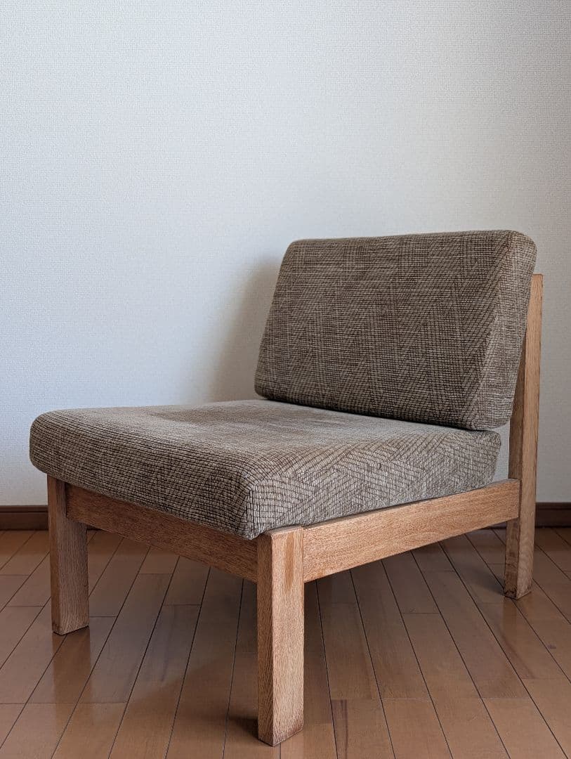 北欧ヴィンテージソファ　オーク　中央