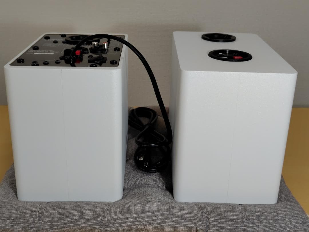 Yamaha HS3 モニタースピーカー