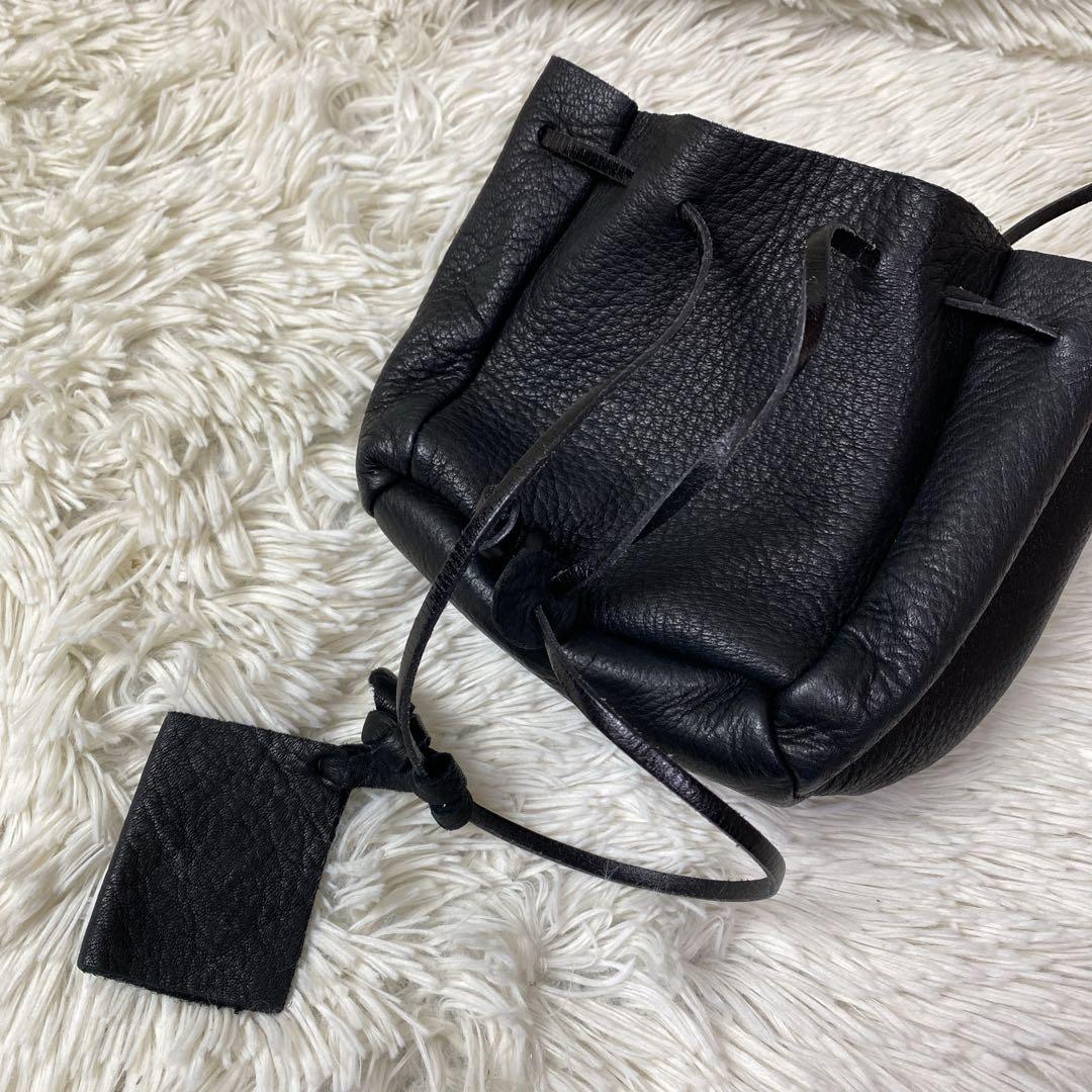 cokia ブラックレザー巾着型　ミニショルダーバッグ　ポシェット