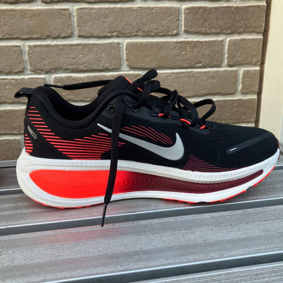 Nike ZoomX ナイキ　ボメロ　18