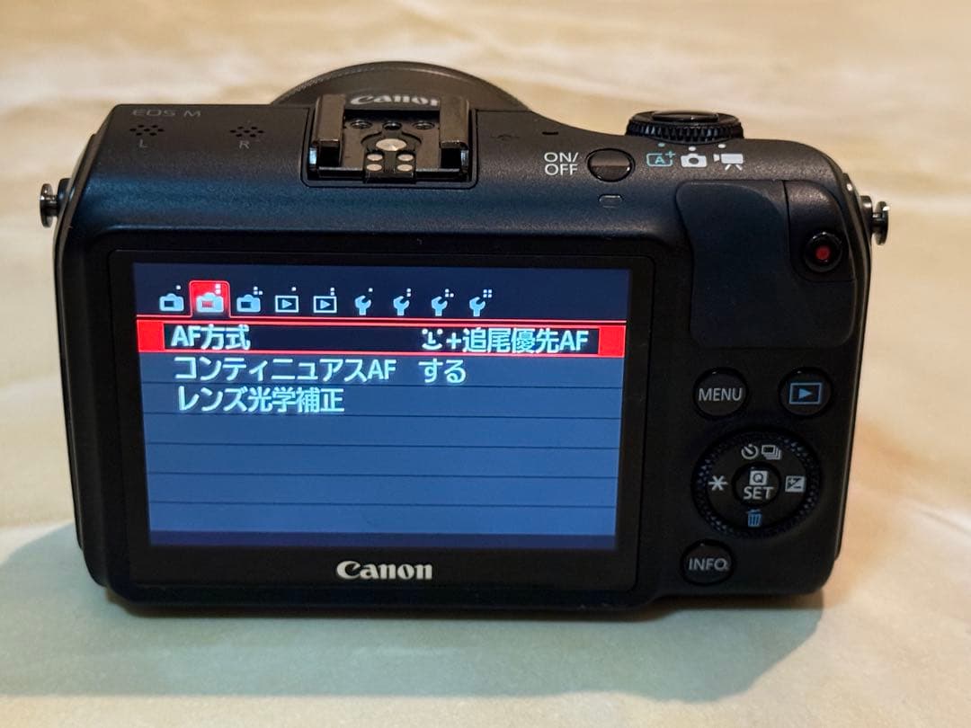 【Canon】キャノン EOS M デジタル一眼レフ