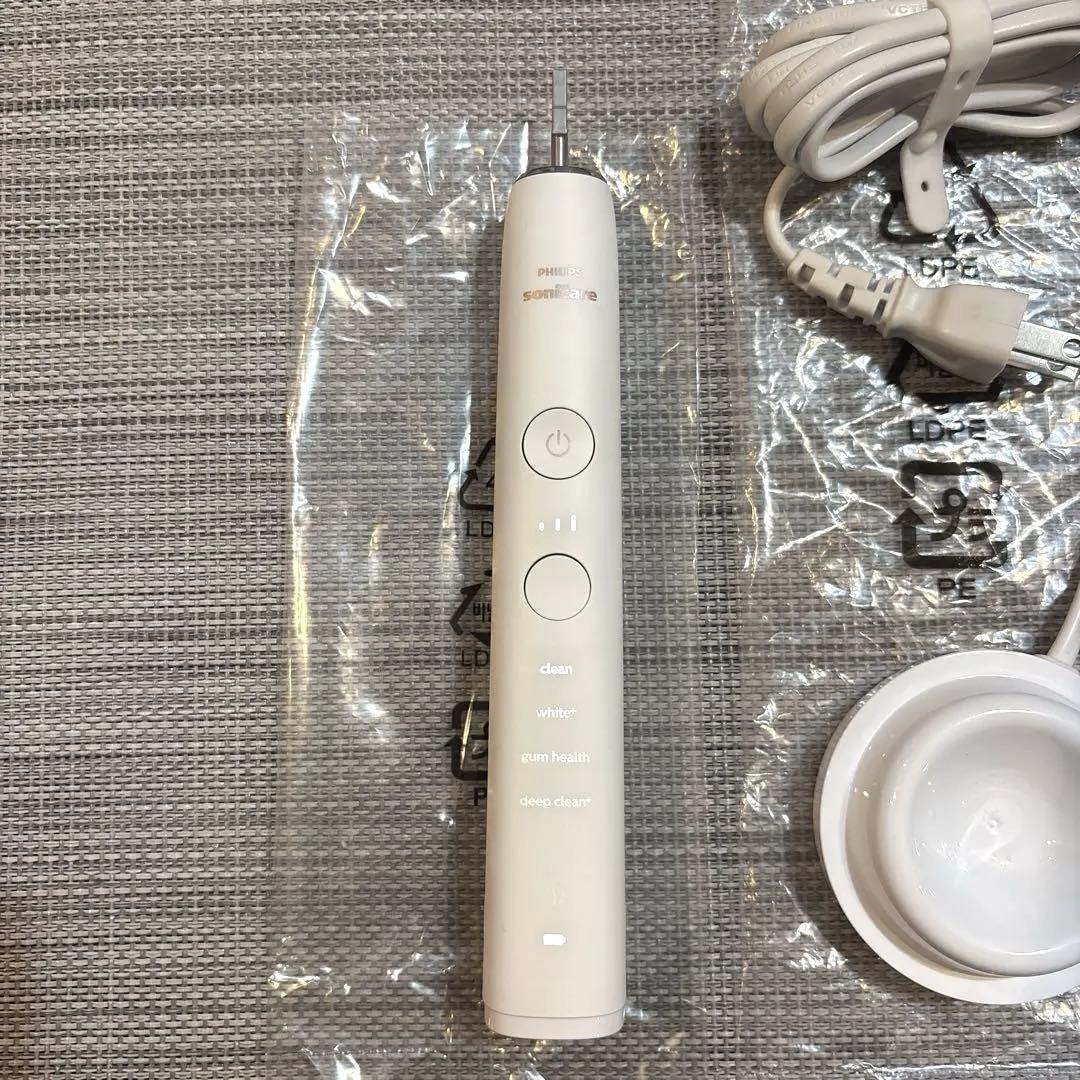 新品フィリップス ソニッケアーダイヤモンドクリーン9000 HX9911/71