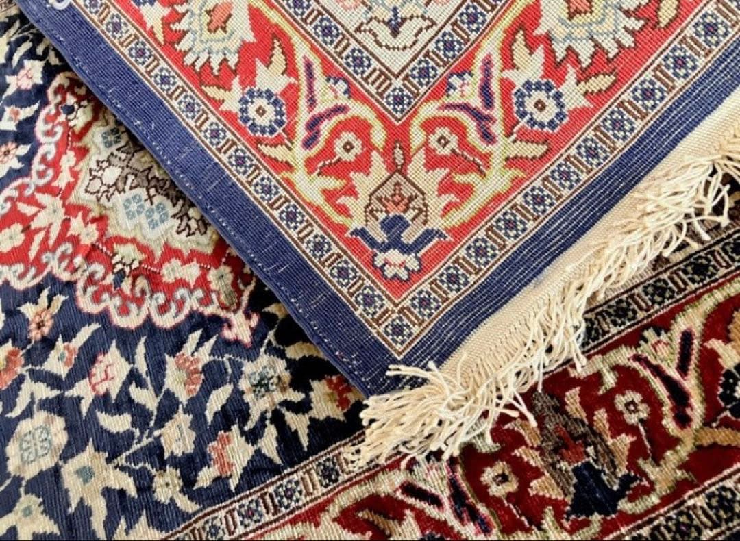 シルク絨毯　シルクラグ　ヘレケ絨毯　トルコ絨毯　カーペット