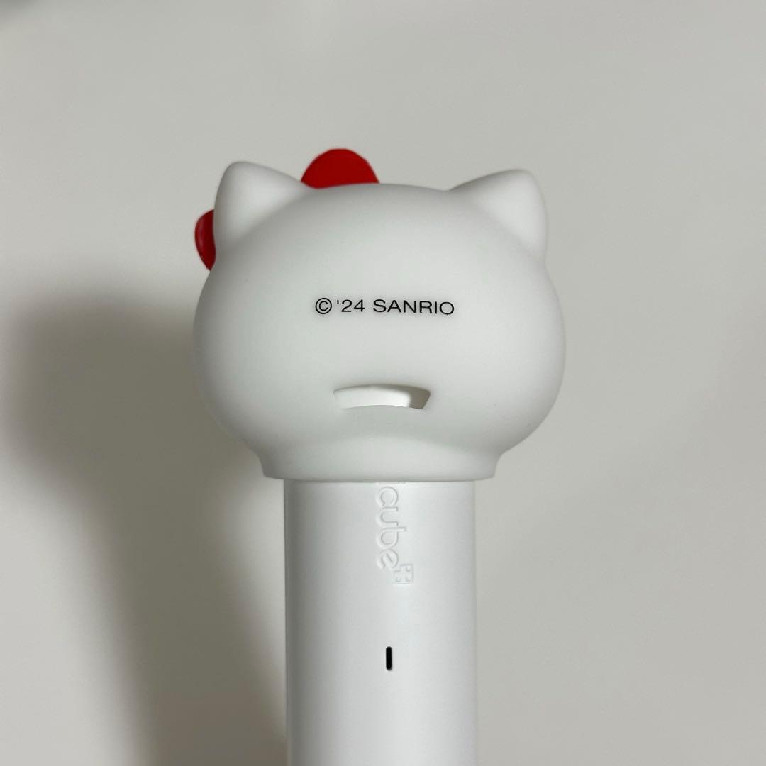 メディキューブ　ハローキティ　美顔器