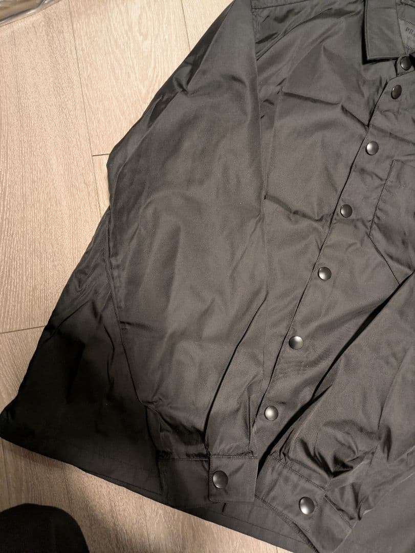 プラダ ナイロンジャケット　L