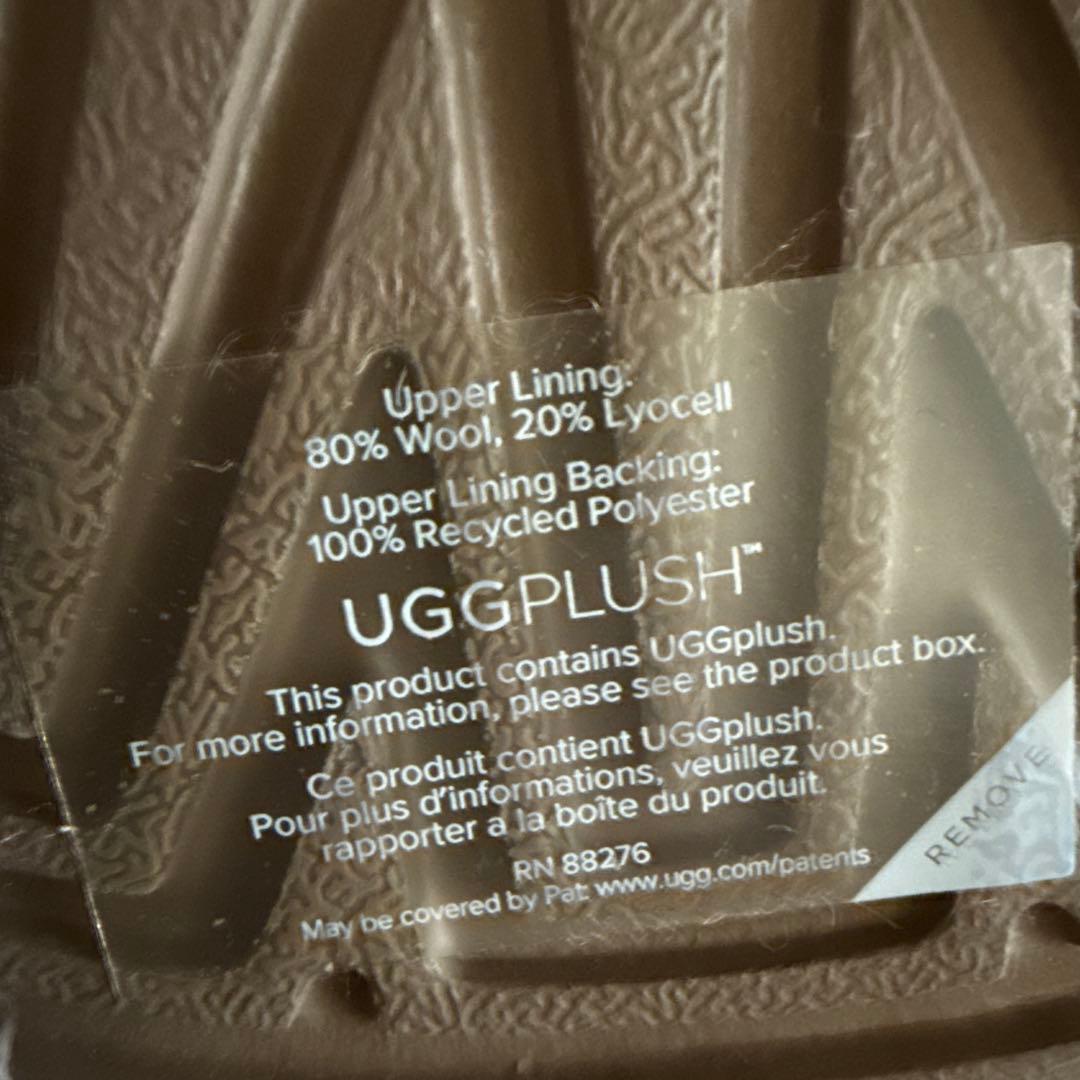 UGG ピンクのムートンサンダル　未使用　サイズ39 25cm