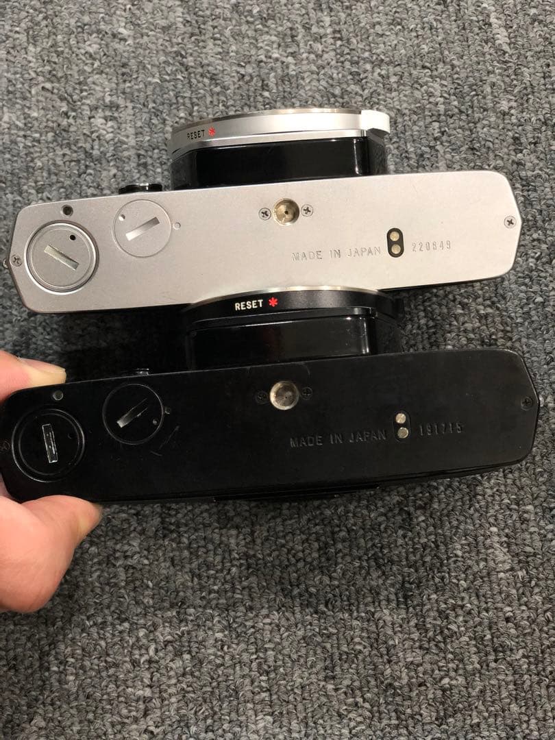 OM-2 シルバー/ブラック フィルムカメラ2個