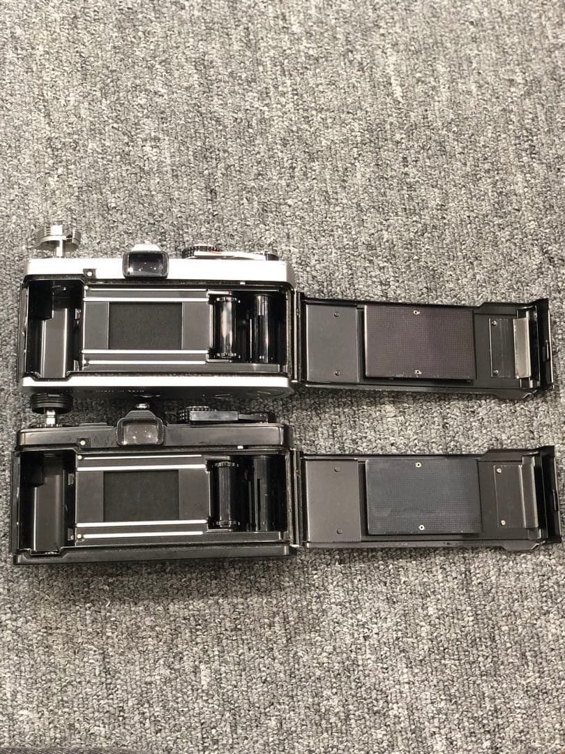 OM-2 シルバー/ブラック フィルムカメラ2個
