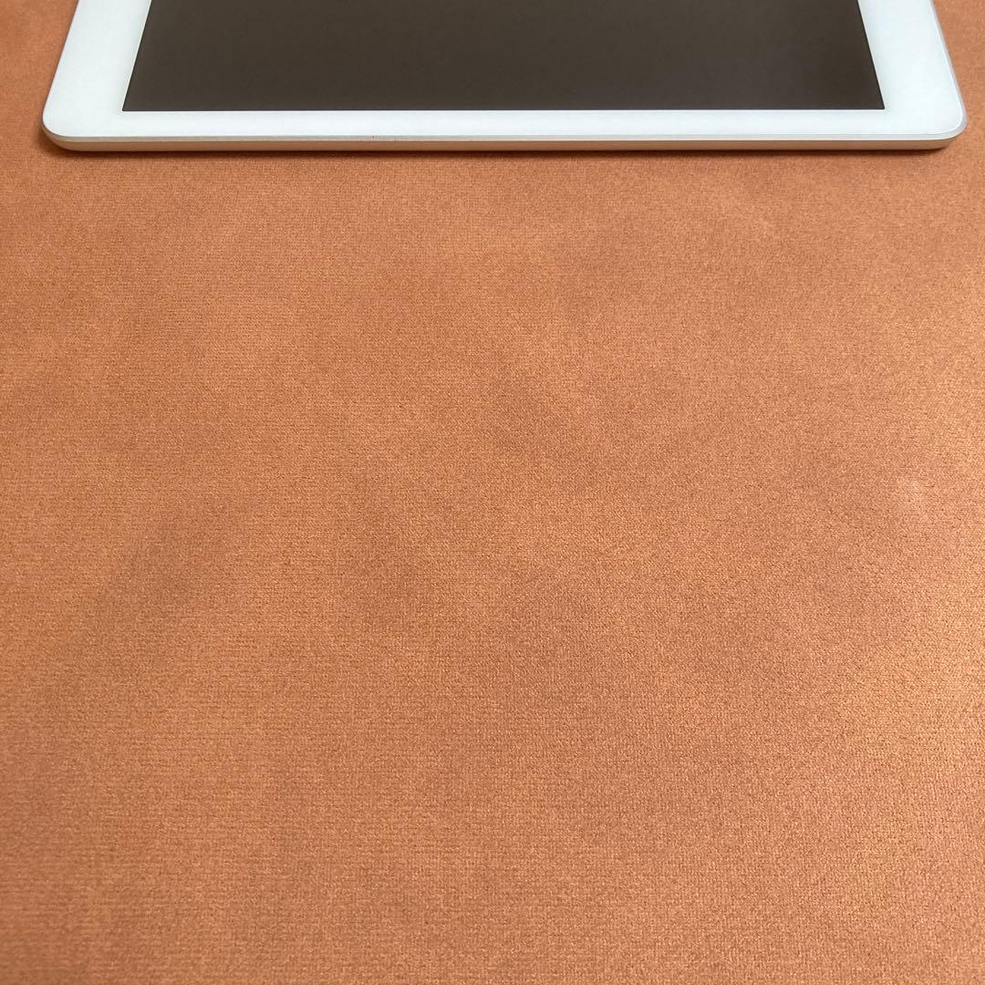 852 美品☆電池ほぼ新品☆iPad6 第6世代 32GB WIFIモデル☆