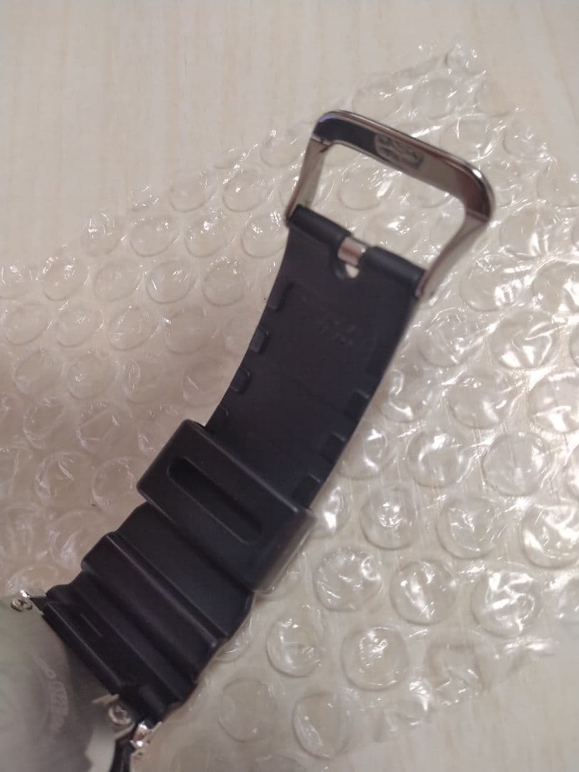 （77）G-SHOCK ジーショック GM-5600　デジタルシルバー